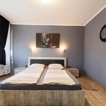 Garsoniera Paco Baile Felix Apartment ภายนอก รูปภาพ